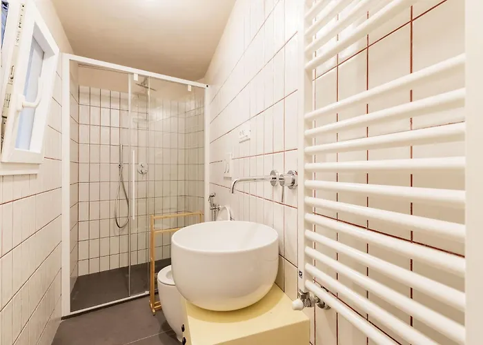 Societa Mutuo Soccorso, * Λεβάντο