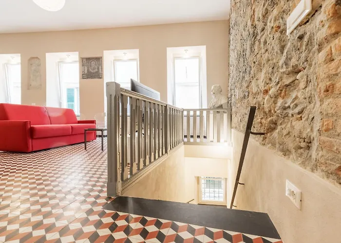 Διαμέρισμα Societa Mutuo Soccorso, *