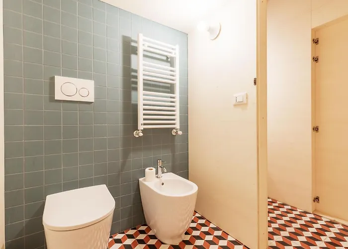 Societa Mutuo Soccorso, Διαμέρισμα Λεβάντο